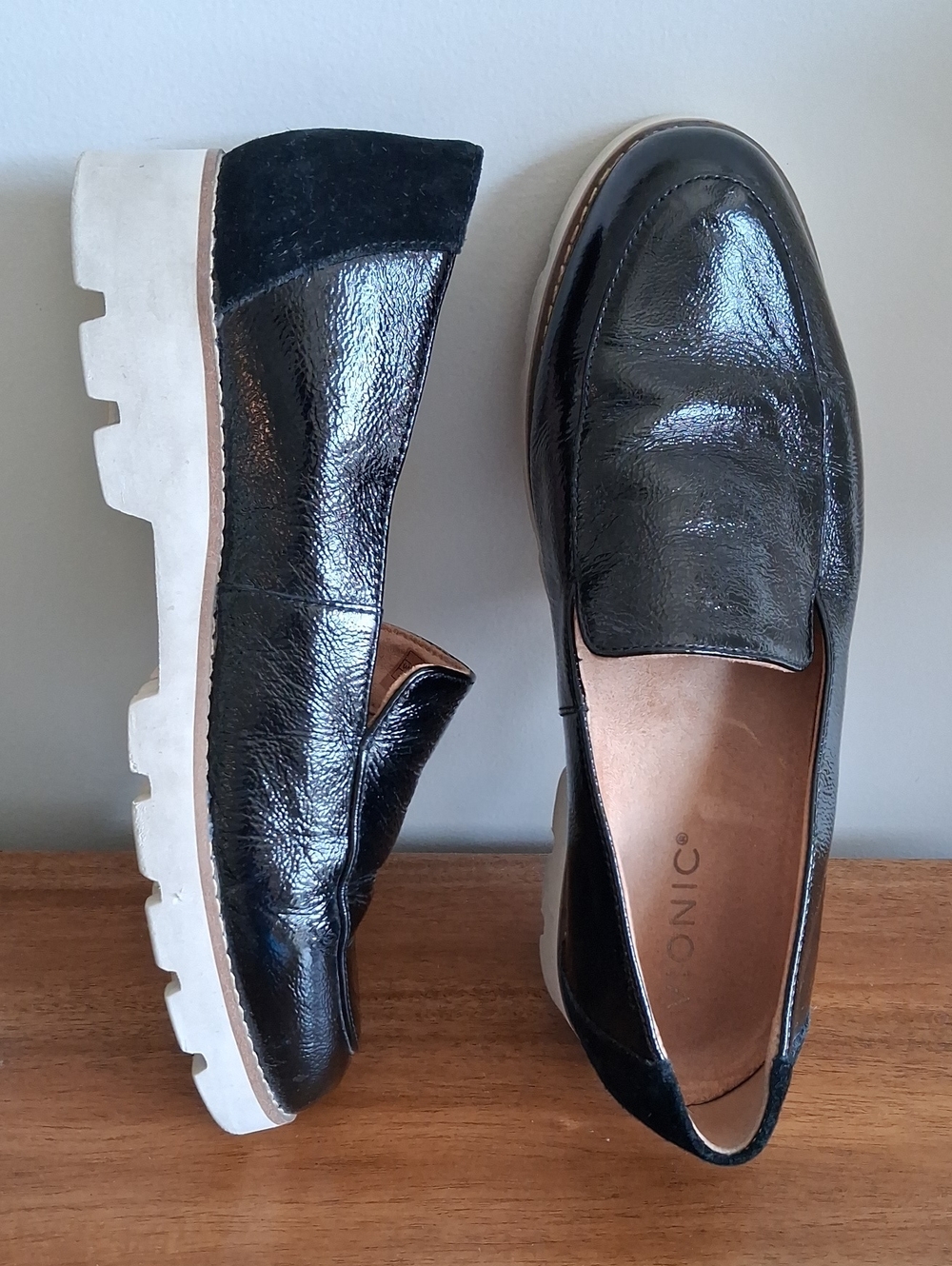 Vionic Kensley Black Patent Leather Slip-On Loafer Size ** Size 7.5